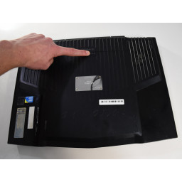 Замена батареи Alienware M15x